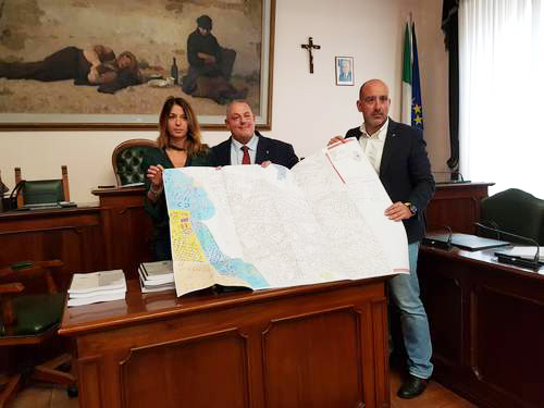 Al centro il sindaco di Grosseto 
Antonfrancesco Vivarelli Colonna