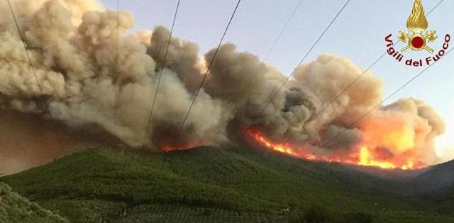 incendio_monte_serra_foto_vvf