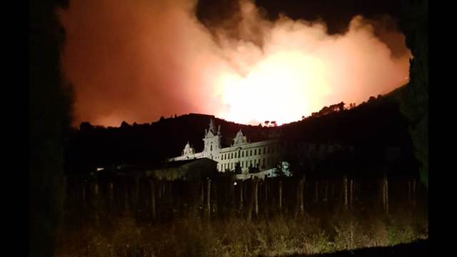 incendio monti pisani_07