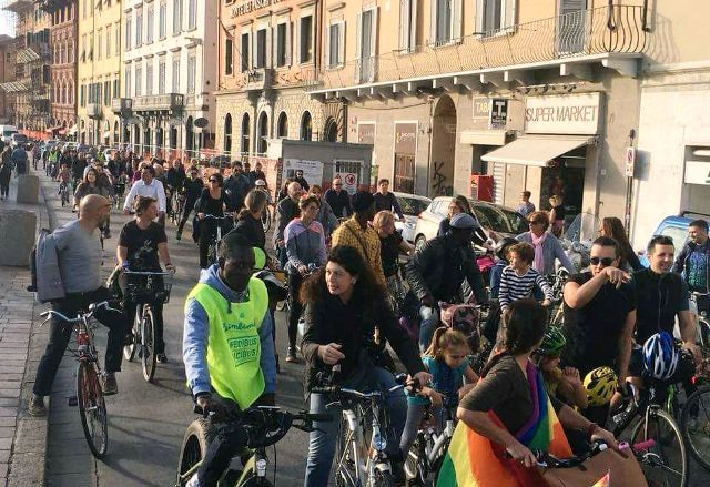 Foto dalla pagina Facebook di Critical Mass Pisa