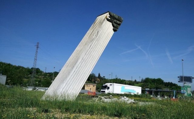 Scultura fontana Marcello Grassi