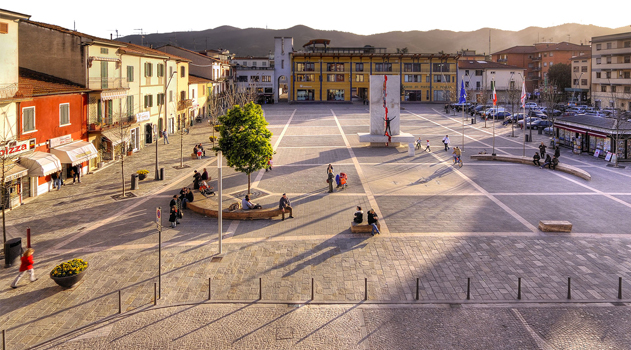 Piazza Risorgimento. Foto da comunequarrata.it