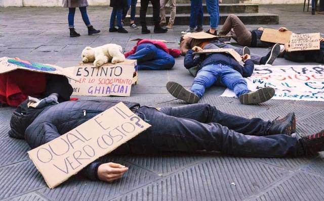 Manifestazione a Pisa (dalla pagina di Fridaysforfuture Pisa)