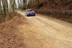 Il passaggio del Rally della Val d'Orcia nella riserva naturale del Pigelleto. (Foto WWF Siena)