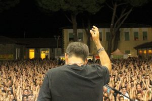 Un momento del concerto di Daniele Silvestri nel 2019. (Foto da pagina Facebook Festambiente).