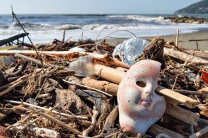 plastica-inquinamento-spiaggia