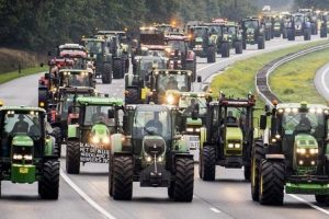 protesta-agricoltori-multinazionali_Toscana-ambiente