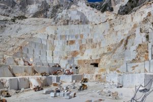 cave-marmo-Apuane_Toscana-ambiente