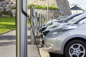 auto-elettriche-ricarica_Toscana-ambienre