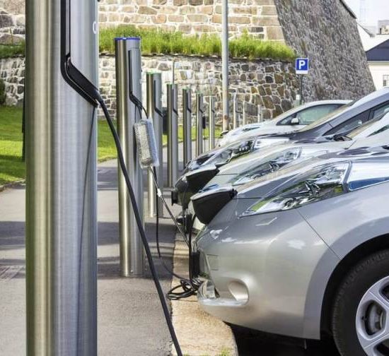 auto-elettriche-ricarica_Toscana-ambienre